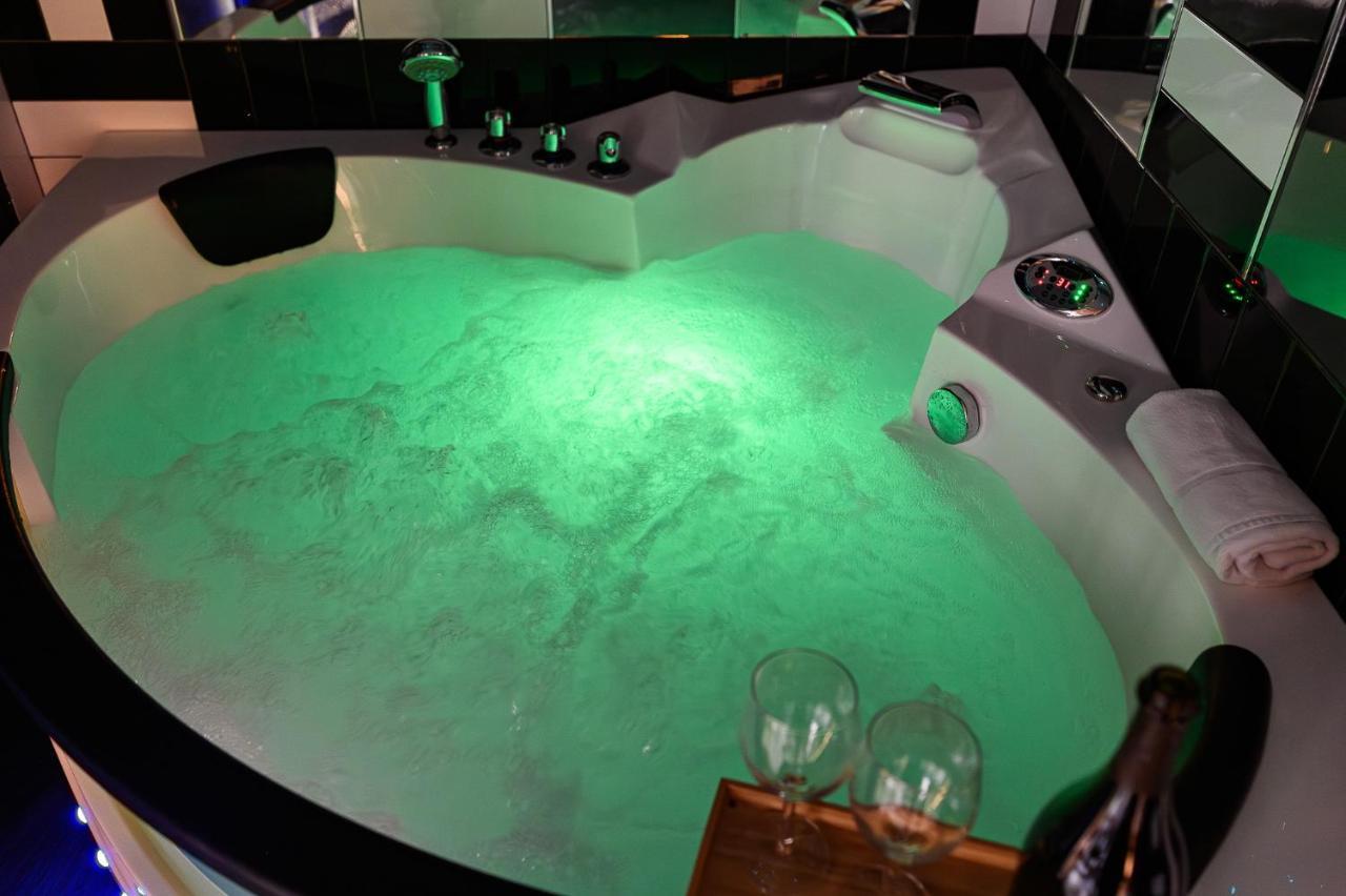 Stylish With Jacuzzi By Ndp Rent Apartment Rome Exterior photo